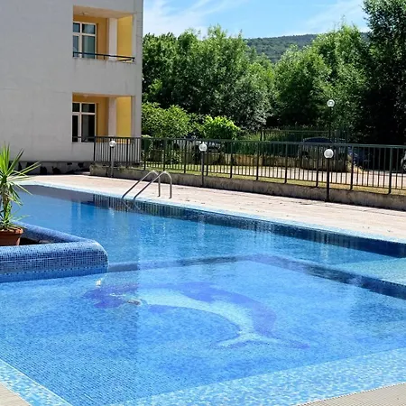 Prostor - Pool & 50m Away Obzor